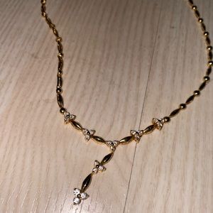 Gold plated necklace with flower pattern crystals